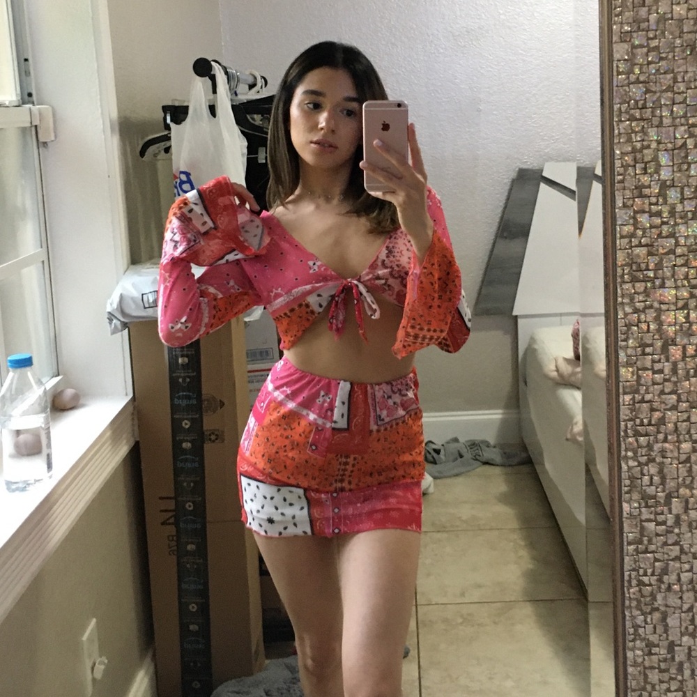 Red Multi Print Set❤️🔥 - Picture 4 of 5